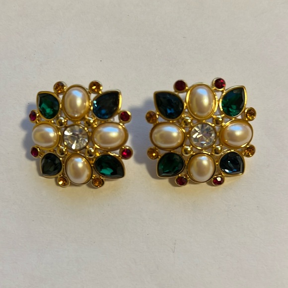 Unsigned gold tone earrings - post - Christmas / Holiday - (#0764) - Picture 1 of 2